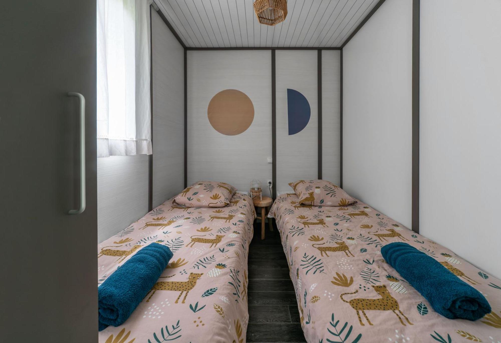 Camping Le Mont Libre - Cottage & Espace Nature - Гана Екстериор снимка